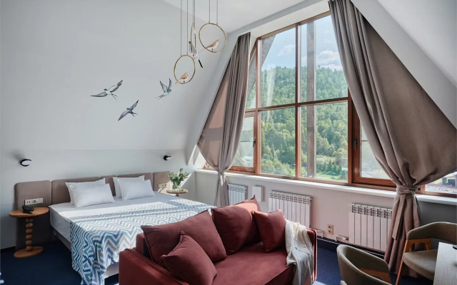 Nikola Hotel
