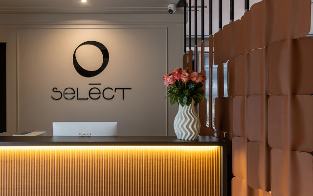 Select Hotel